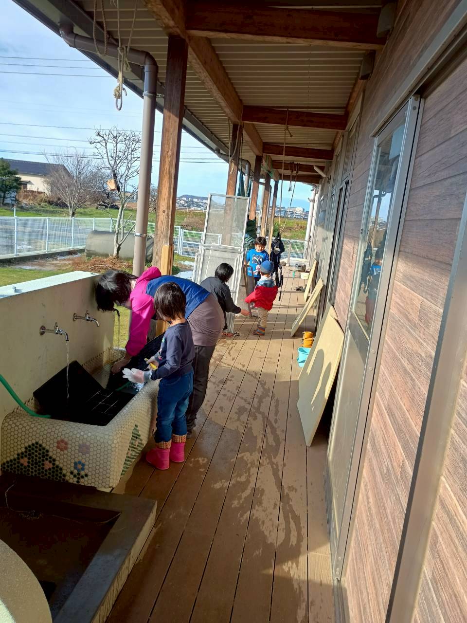 鳥取森のようちえん風りんりん・絶世の美室・スタッフ保護者子どもみんなで大掃除