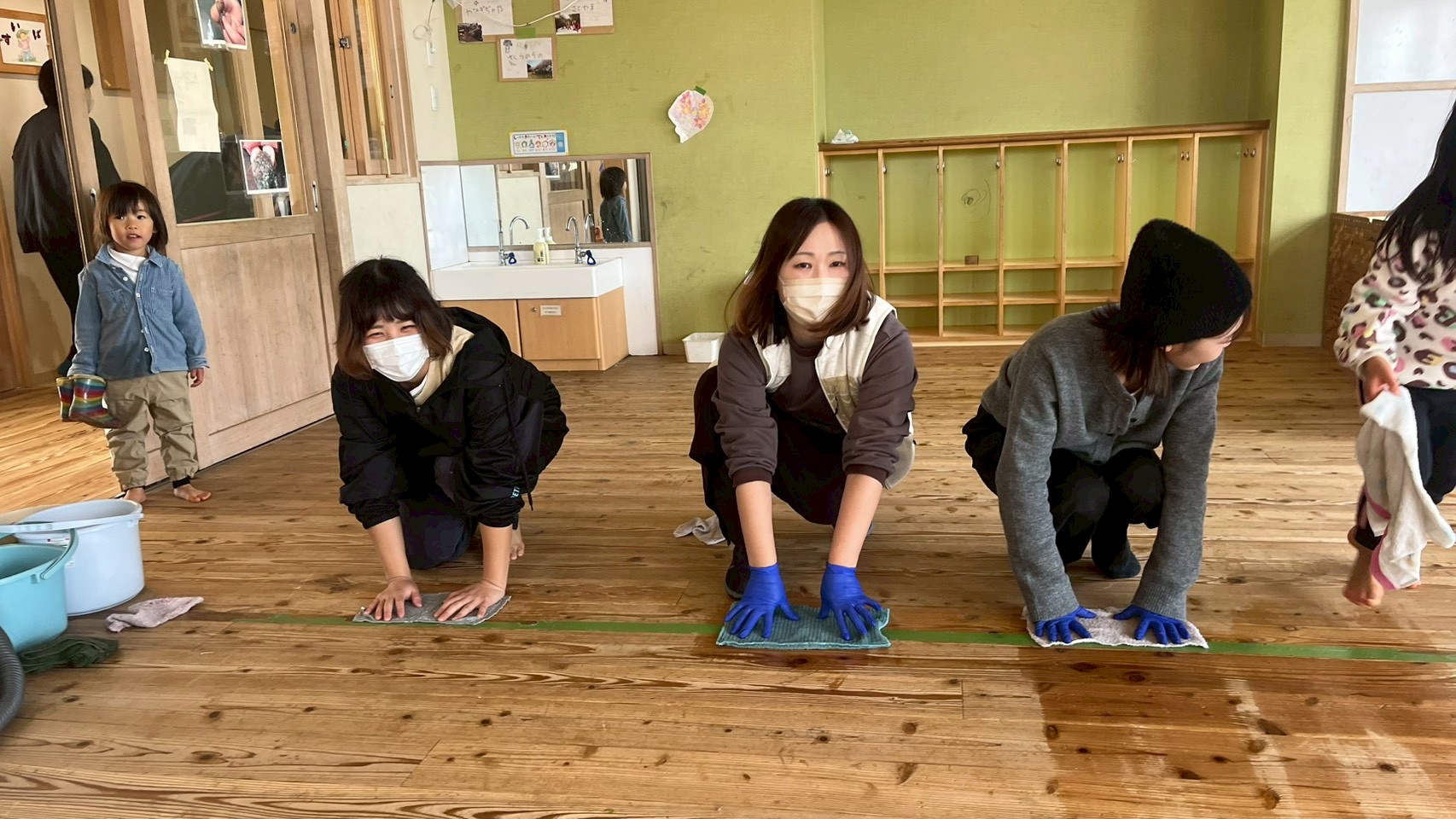 鳥取森のようちえん風りんりん・絶世の美室・スタッフ保護者子どもみんなで大掃除