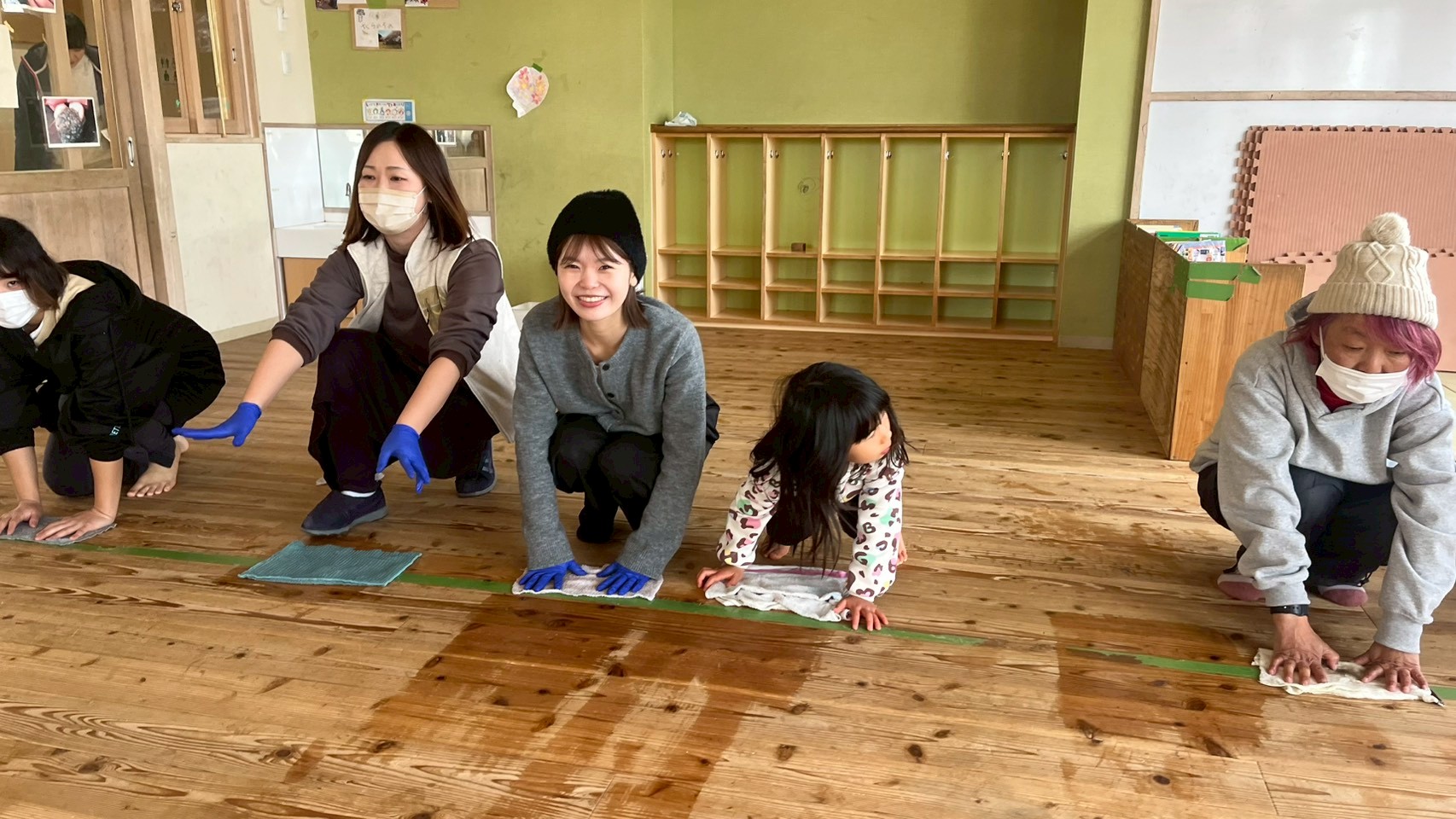 鳥取森のようちえん風りんりん・絶世の美室・スタッフ保護者子どもみんなで大掃除