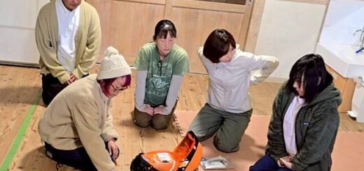 AEDを使う人たち