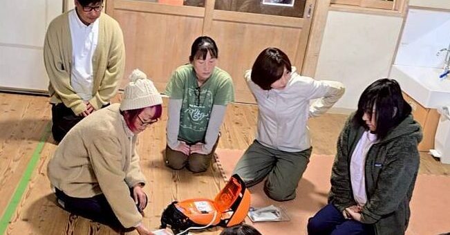 AEDを使う人たち